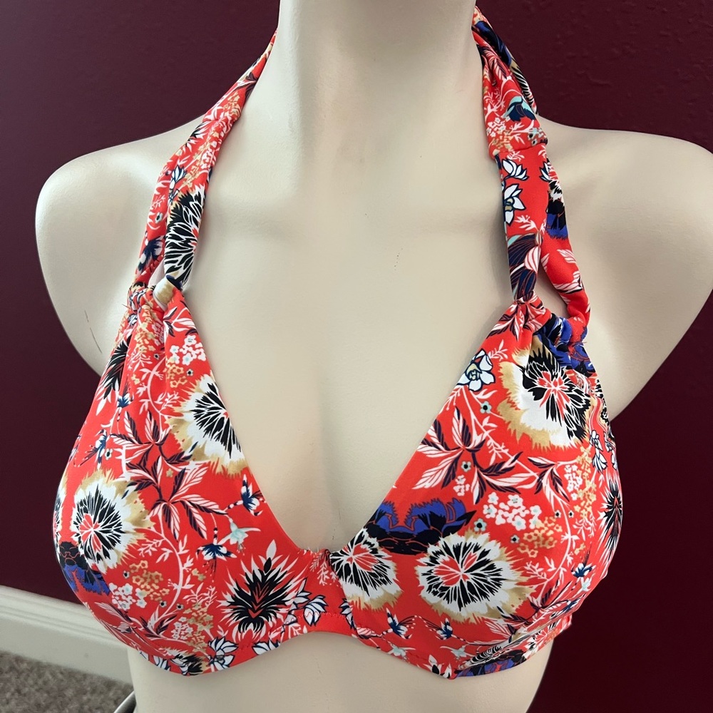Red floral bikini top Fig Leaves size 34DD NWT